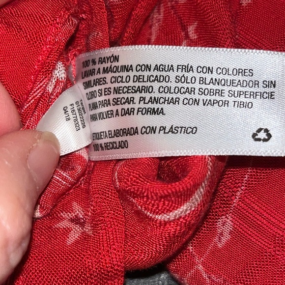 Universal Thread Blouse Size XXL Thin Long Sleeve Red White Design - Picture 7 of 10